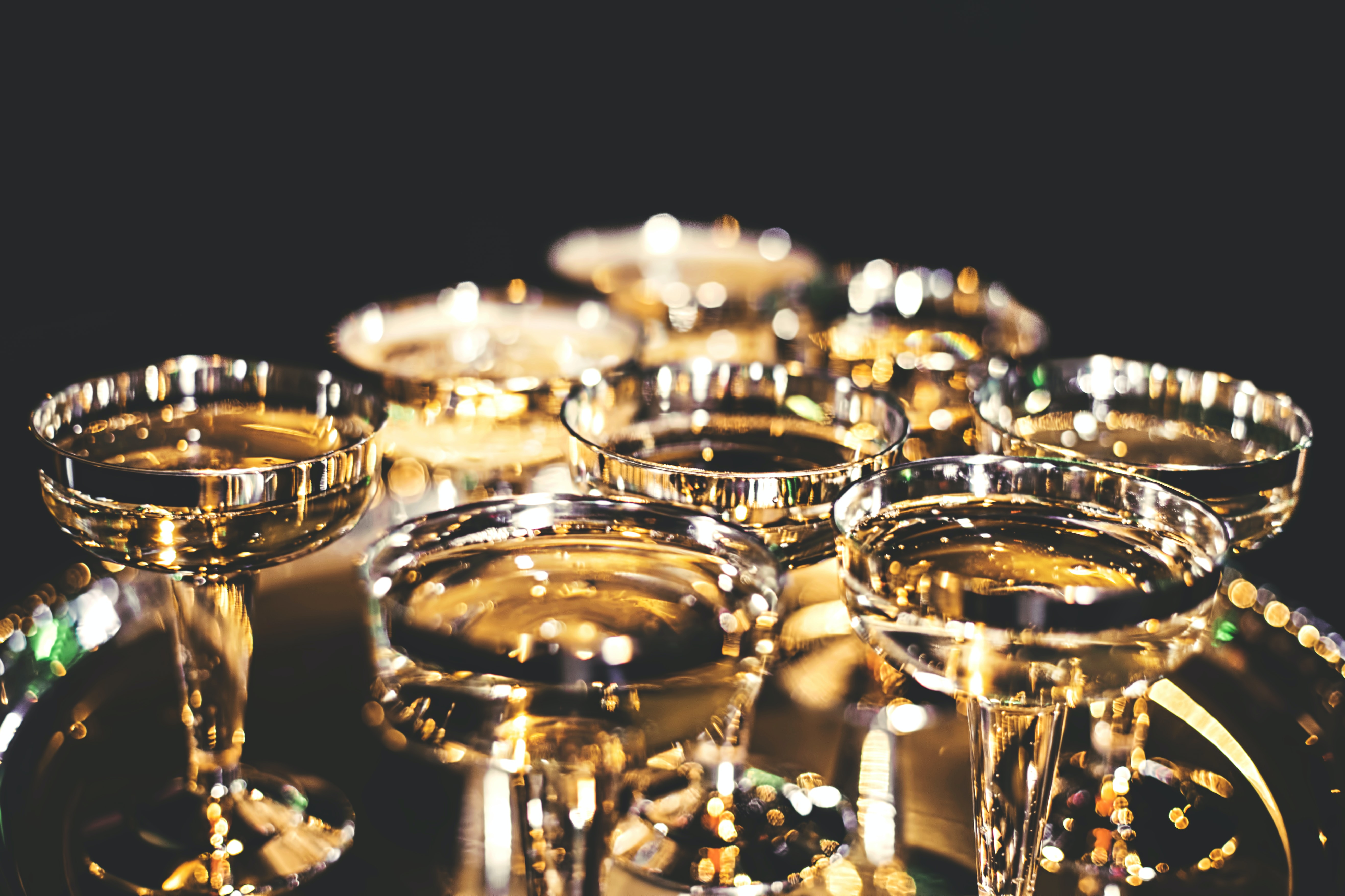 Nem v&aacute;rt helyről kaphat versenyt&aacute;rsat a champagne