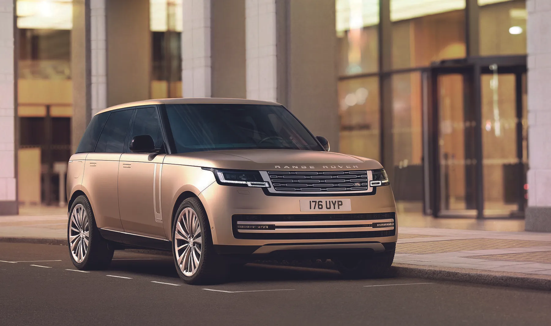 &Uacute;j Range Rover: a k&ouml;vetkező szint a luxusterepj&aacute;r&oacute;k vil&aacute;g&aacute;ban