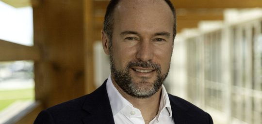 Petr&aacute;nyi Pince: d&iacute;jnyertes borok &eacute;s Eur&oacute;pa-bajnok vezető